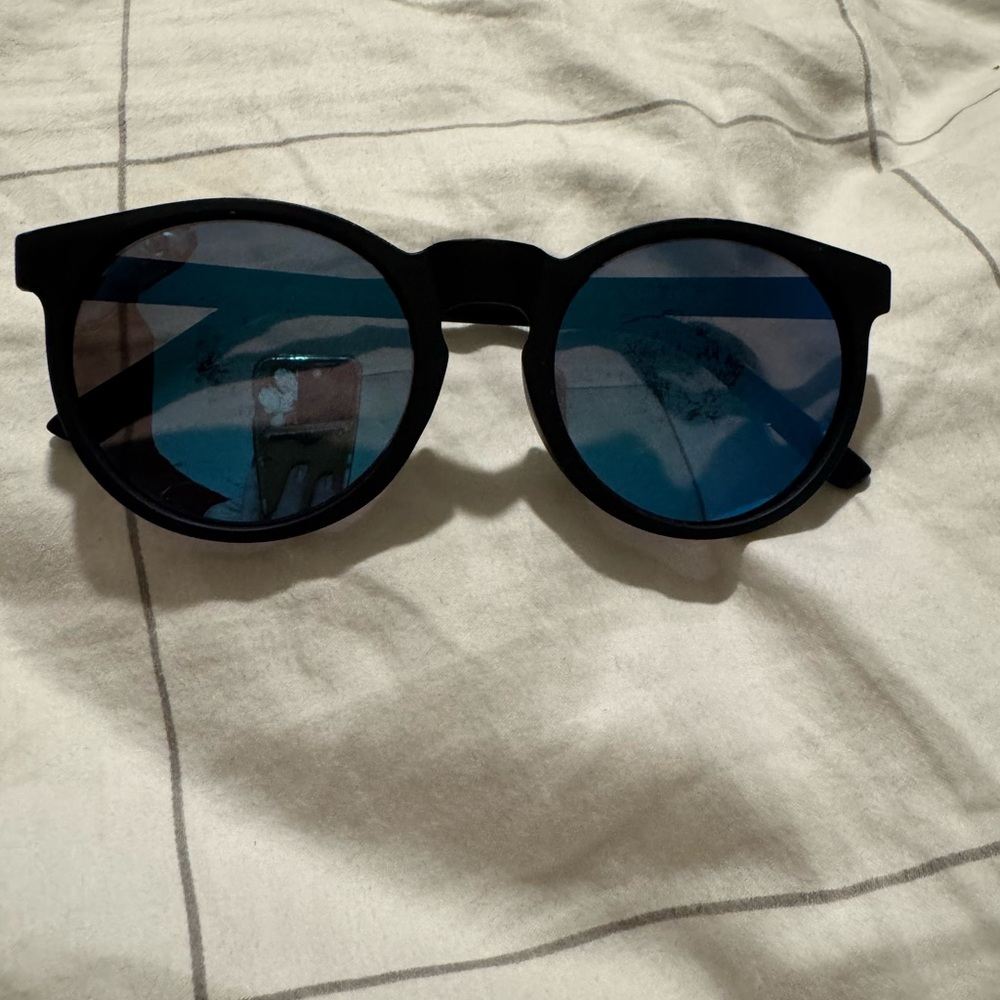 goodr Black Round Sunglasses with Blue Lenses